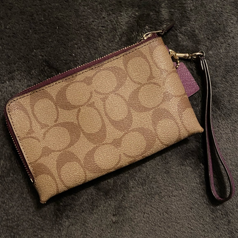 Coach double zipper Wallet wristlet - Picture 3 of 7